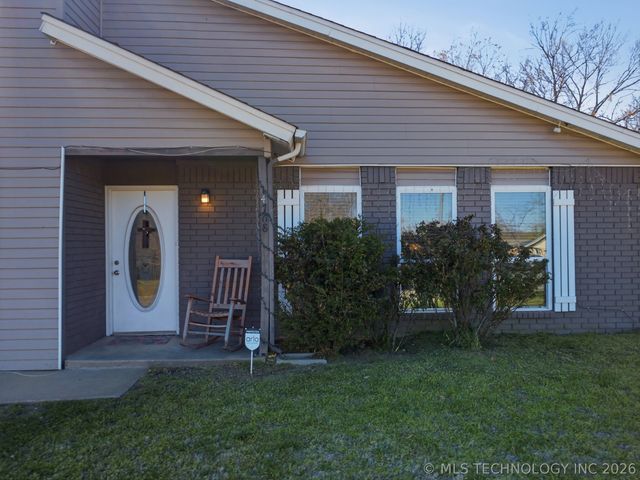 14768 S Yukon Avenue, Glenpool, OK 74033