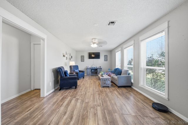 14768 S Yukon Avenue, Glenpool, OK 74033