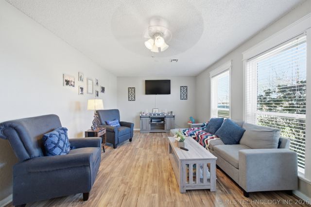 14768 S Yukon Avenue, Glenpool, OK 74033