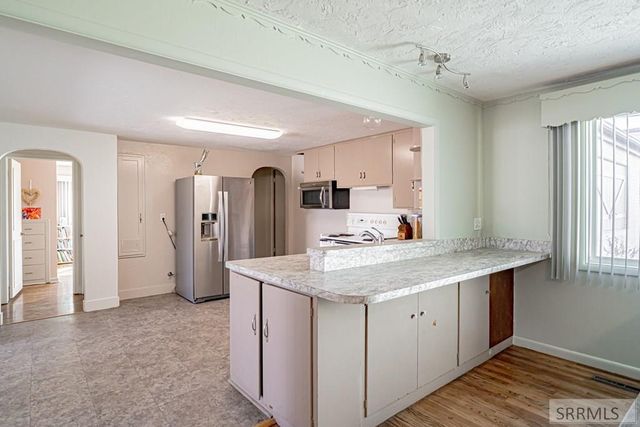 2955 S Central Avenue, Ammon, ID 83402