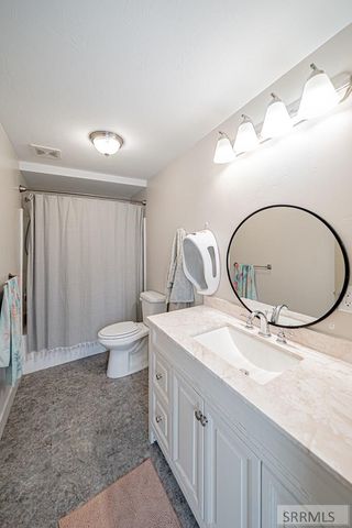 2955 S Central Avenue, Ammon, ID 83402