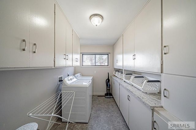 2955 S Central Avenue, Ammon, ID 83402