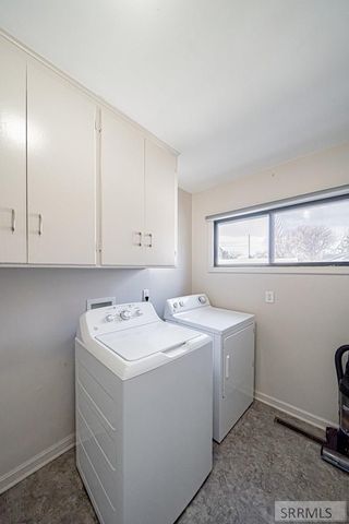 2955 S Central Avenue, Ammon, ID 83402