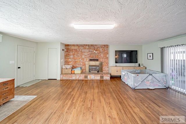 2955 S Central Avenue, Ammon, ID 83402