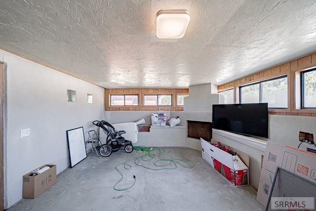 2955 S Central Avenue, Ammon, ID 83402