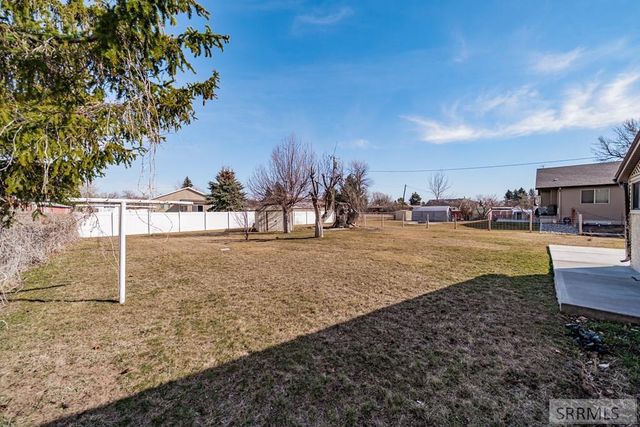 2955 S Central Avenue, Ammon, ID 83402