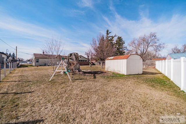 2955 S Central Avenue, Ammon, ID 83402