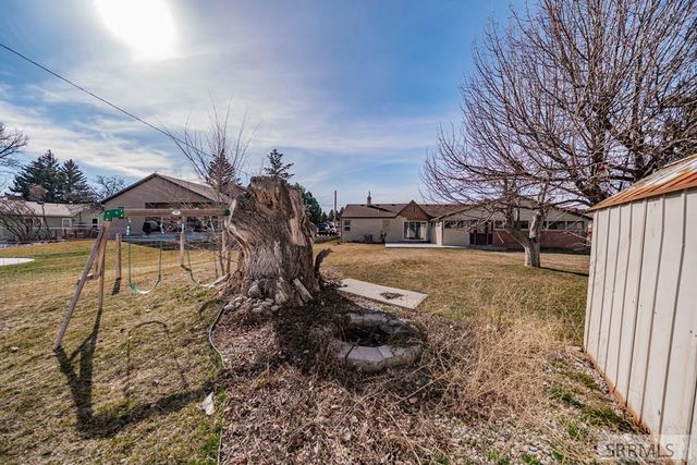 2955 S Central Avenue, Ammon, ID 83402