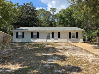 32 Yorkshire Parkway, Gulfport, MS 39503