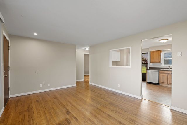 5515 N Cochran St, Spokane, WA 99205