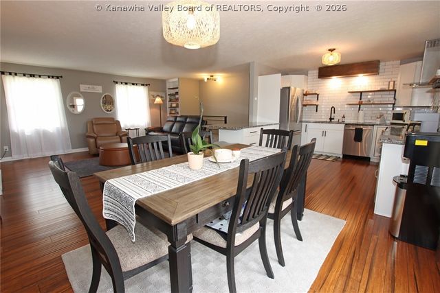 13 Elwood Drive, Huntington, WV 25705