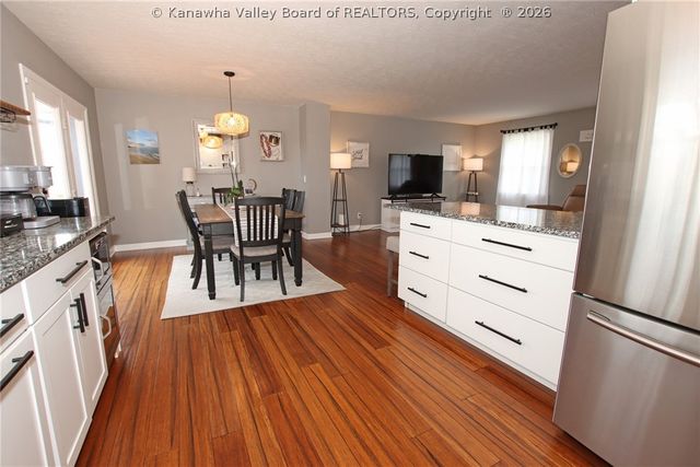 13 Elwood Drive, Huntington, WV 25705