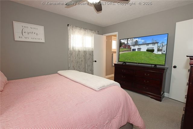 13 Elwood Drive, Huntington, WV 25705
