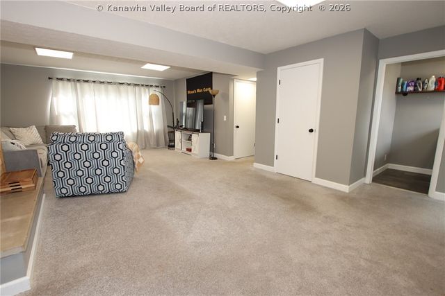 13 Elwood Drive, Huntington, WV 25705