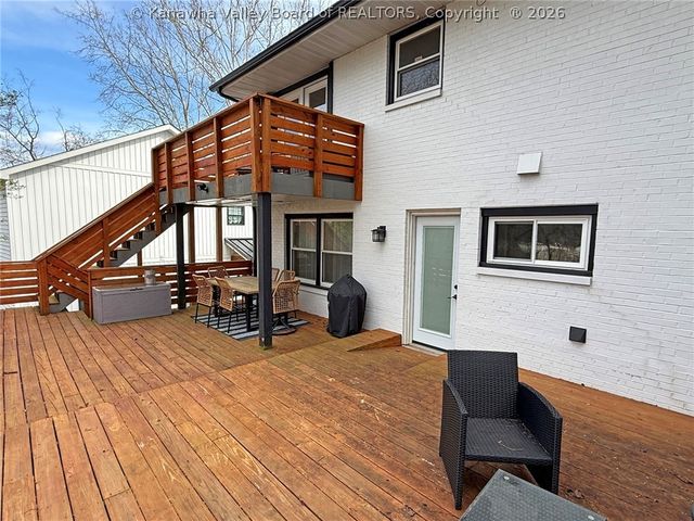 13 Elwood Drive, Huntington, WV 25705