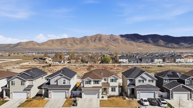 3784 N DORIS LOOP RD, Eagle Mountain, UT 84005