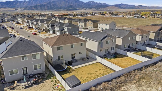 3784 N DORIS LOOP RD, Eagle Mountain, UT 84005