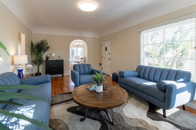 3292 Orange Avenue, San Diego, CA 92104
