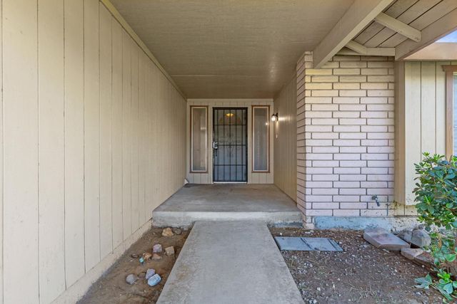2812 Roswell Way, Ceres, CA 95307
