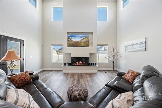 2971 Sunlight Rd, Twin Falls, ID 83301