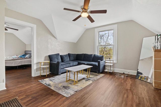 1220 N Wisconsin STREET, Racine, WI 53402