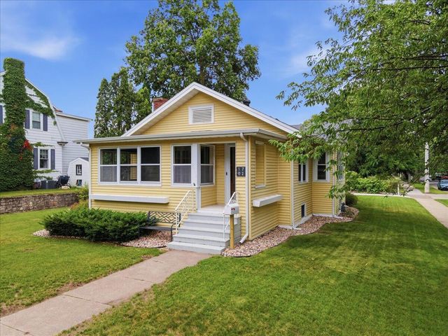 1702 Cass STREET, La Crosse, WI 54601