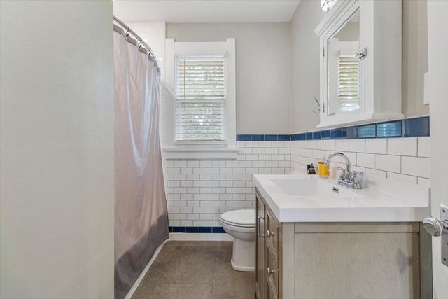 1702 Cass STREET, La Crosse, WI 54601
