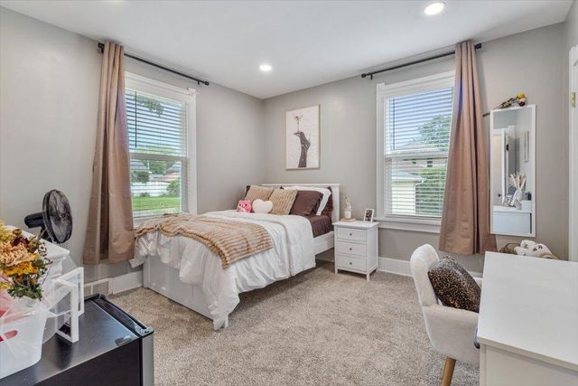 1702 Cass STREET, La Crosse, WI 54601