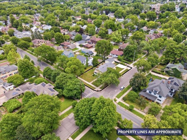 1702 Cass STREET, La Crosse, WI 54601