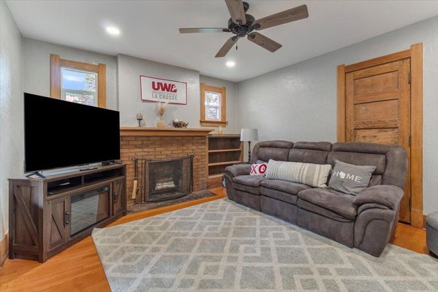 1702 Cass STREET, La Crosse, WI 54601