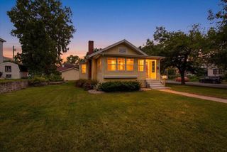 1702 Cass STREET, La Crosse, WI 54601