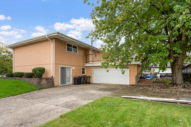 16610 76th Avenue, Tinley Park, IL 60477