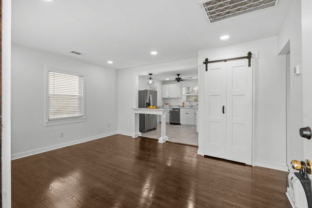 64 Creighton Ave, Nashville, TN 37206