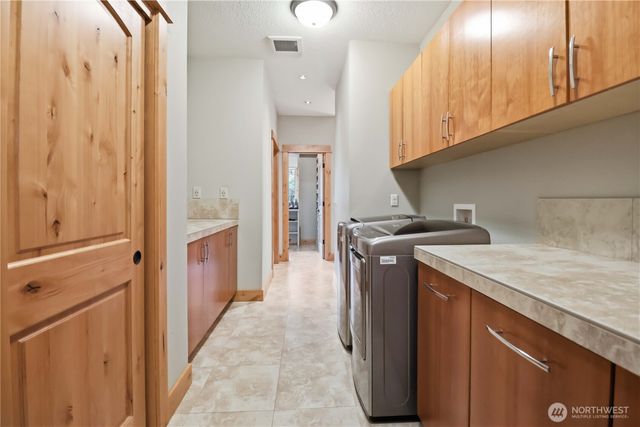 125 Royal Coachman Lane, Kalama, WA 98625