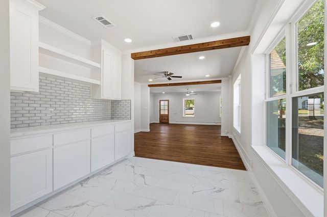 1525 N Shannon Street, Sherman, TX 75092