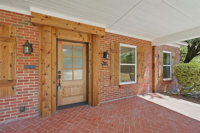 1525 N Shannon Street, Sherman, TX 75092