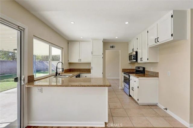 877 Wedgewood Court, Rialto, CA 92376