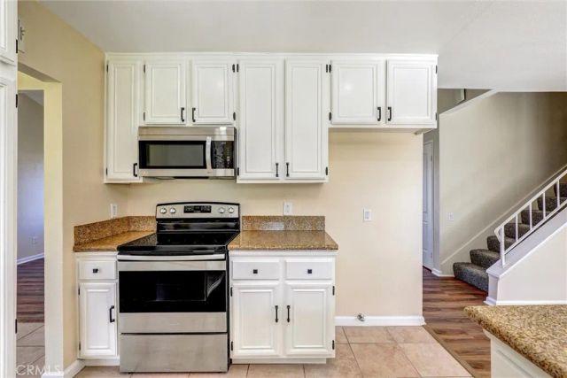 877 Wedgewood Court, Rialto, CA 92376