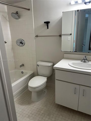 5705 SW 72nd St 5705, South Miami, FL 33143