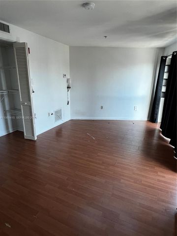 5705 SW 72nd St 5705, South Miami, FL 33143