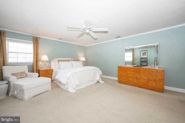 334 ECHO VALLEY LN, Newtown Square, PA 19073