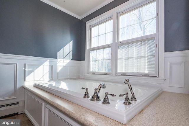 334 ECHO VALLEY LN, Newtown Square, PA 19073