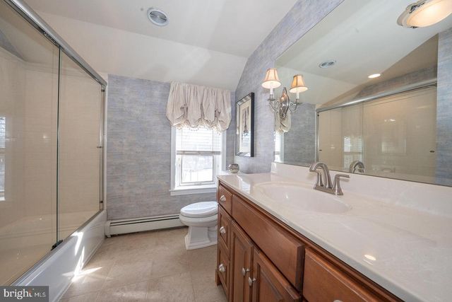 334 ECHO VALLEY LN, Newtown Square, PA 19073