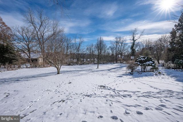 334 ECHO VALLEY LN, Newtown Square, PA 19073