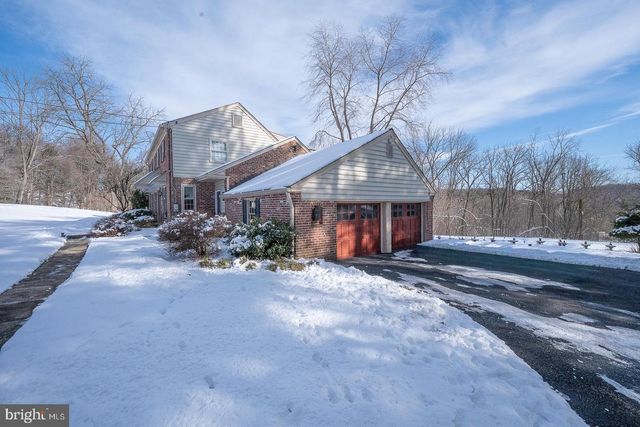 334 ECHO VALLEY LN, Newtown Square, PA 19073