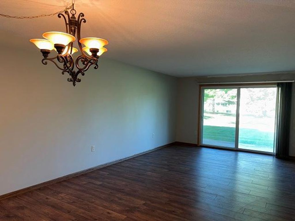130 Demont Avenue E 151, Little Canada, MN 55117 — photo 5