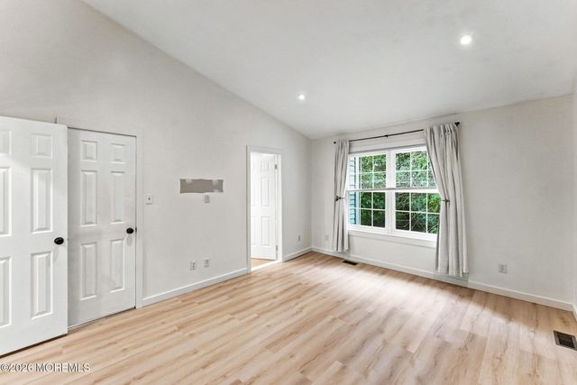 318 Balsam Court, Howell, NJ 07731