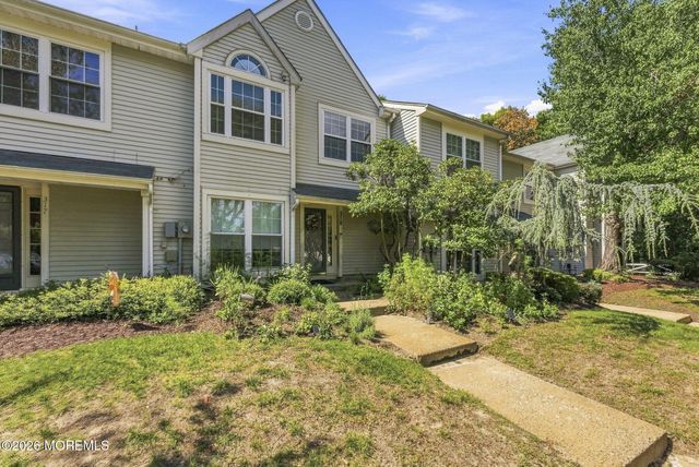 318 Balsam Court, Howell, NJ 07731