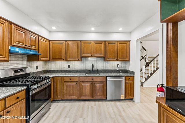 318 Balsam Court, Howell, NJ 07731