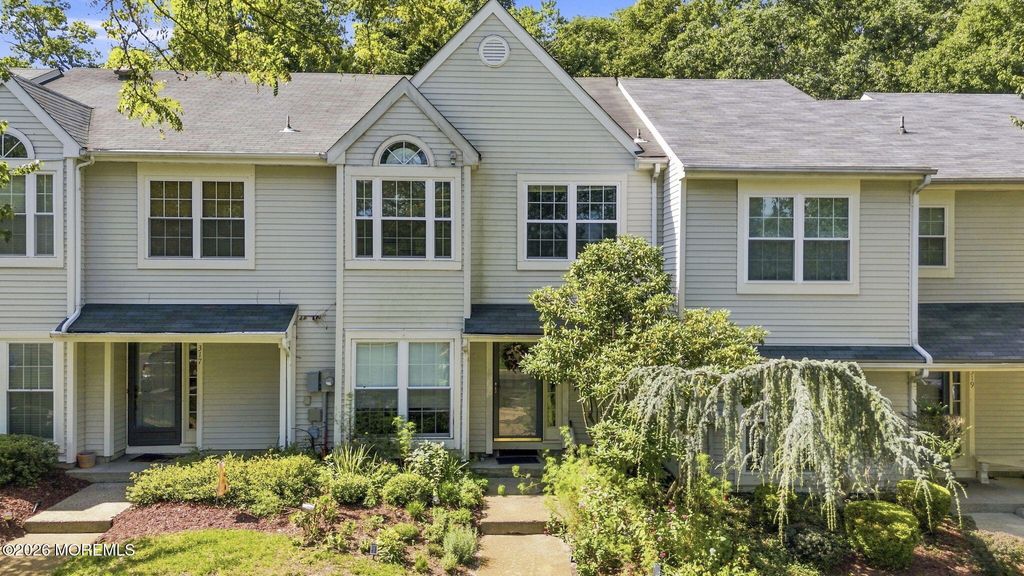 318 Balsam Court, Howell, NJ 07731